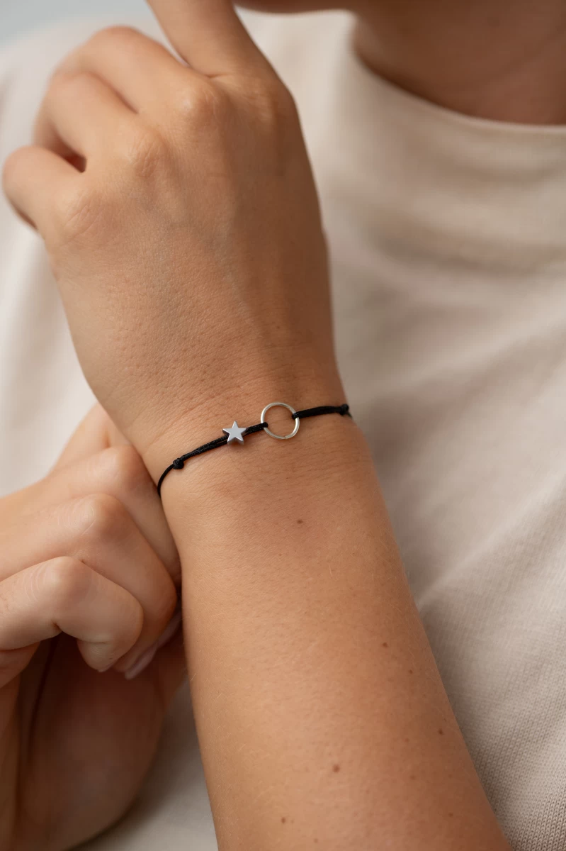 GRAV Contour Circle Arany 14K Fonalas Karkötő